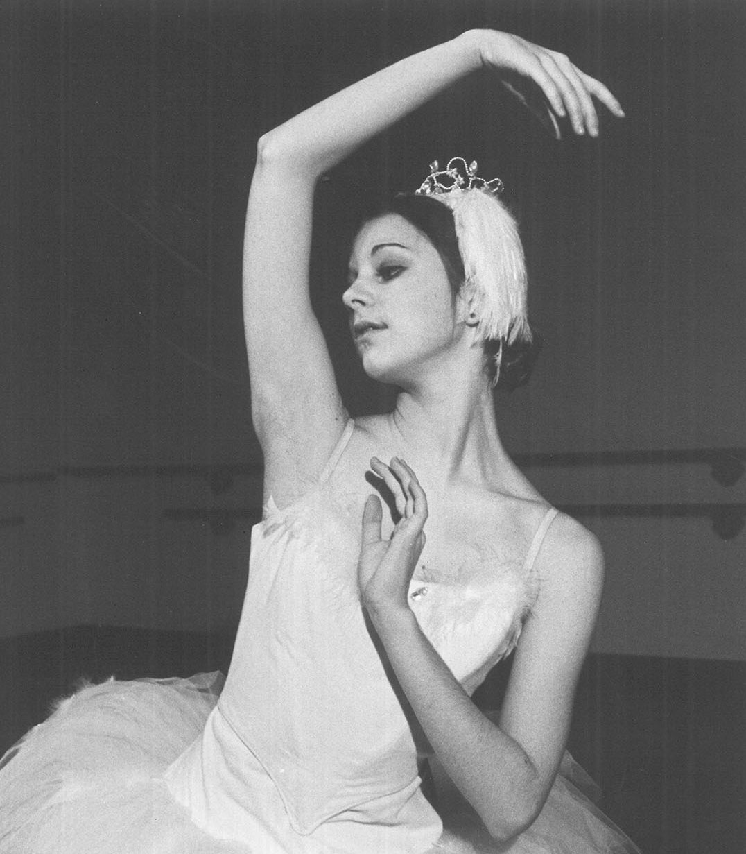 Leslie Browne’s first performance as the Swan Queen in Phoenix at her father’s studio.